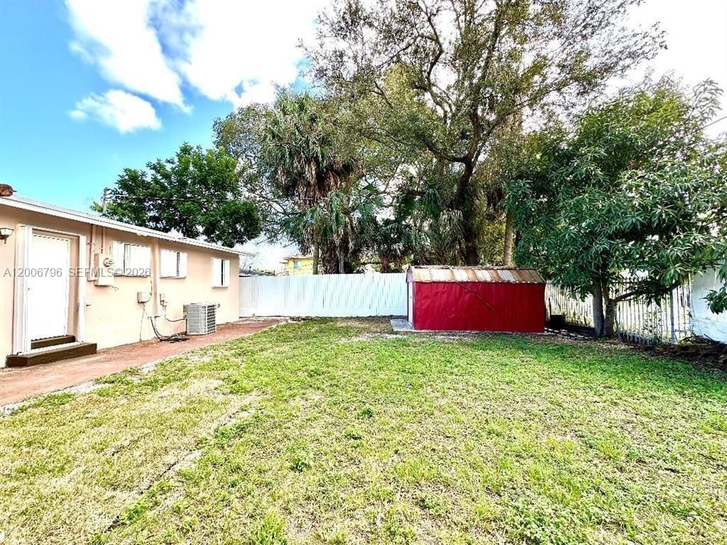 525 NW 15th Ter , Fort Lauderdale, FL 33311 Photo