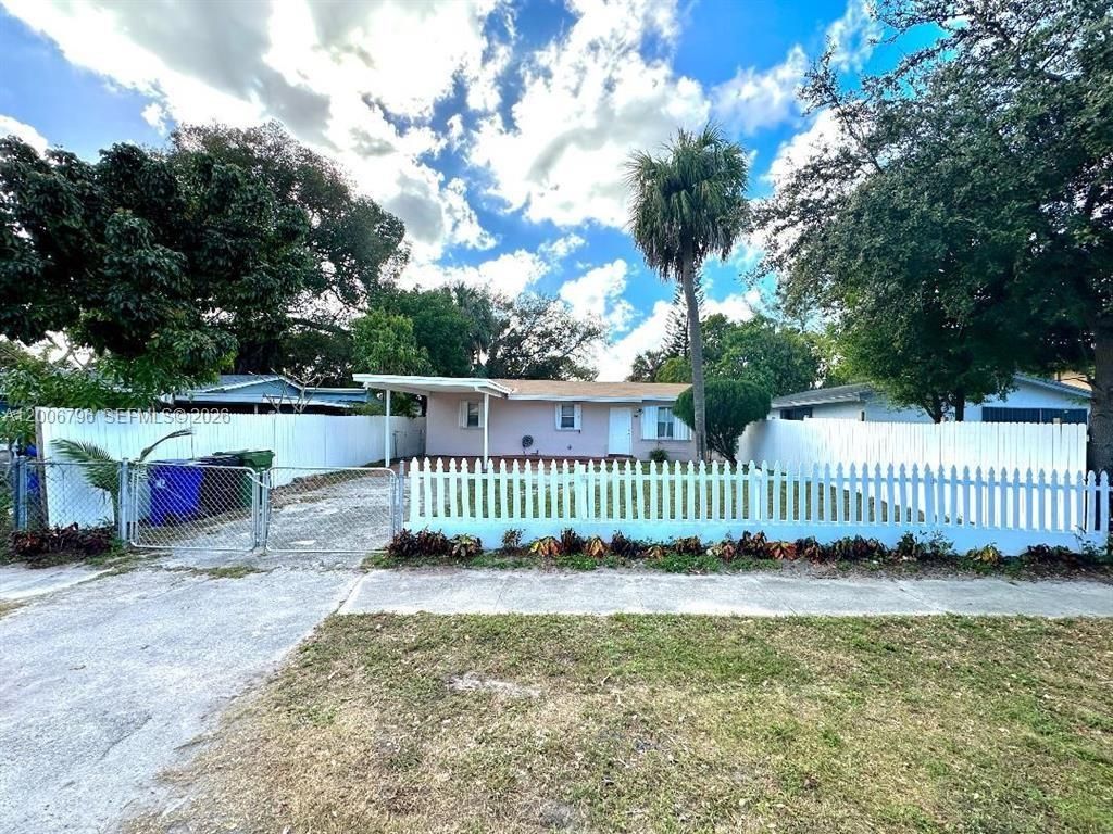525 NW 15th Ter , Fort Lauderdale, FL 33311 Photo