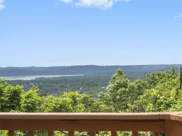 127 Kachina Trail , Branson West, MO 65737