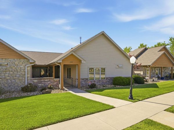 1909 Bluebird Way , Carthage, MO 64836