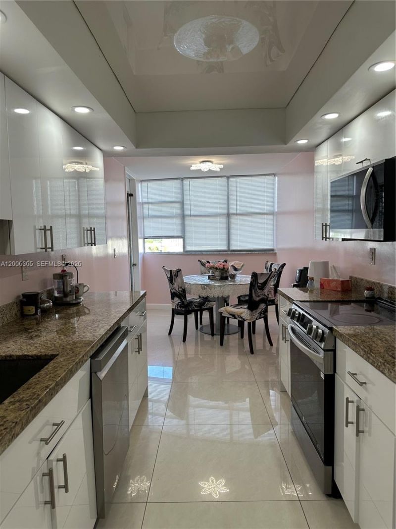 100 Golden Isles Dr , Unit 810, Hallandale Beach, FL 33009 Photo