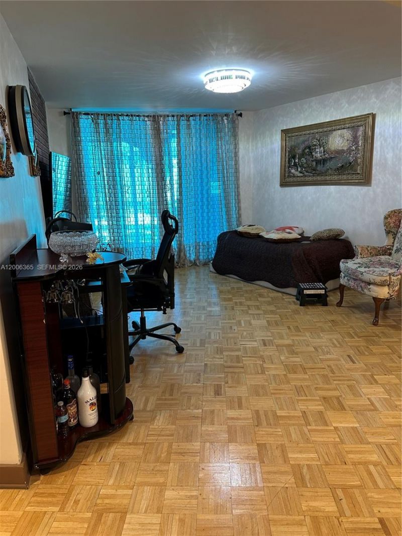 100 Golden Isles Dr , Unit 810, Hallandale Beach, FL 33009 Photo