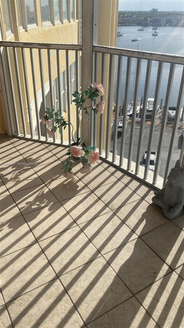 100 Golden Isles Dr , Unit 810, Hallandale Beach, FL 33009 Photo