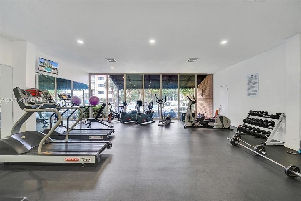 100 Golden Isles Dr , Unit 810, Hallandale Beach, FL 33009 Photo