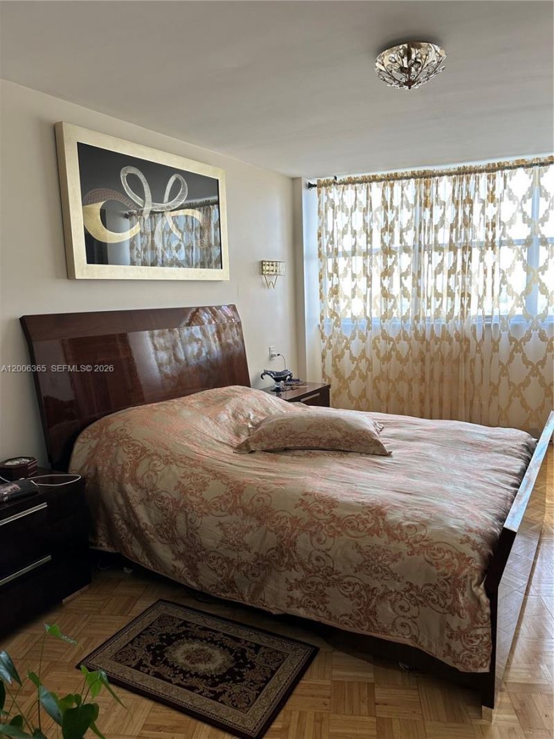 100 Golden Isles Dr , Unit 810, Hallandale Beach, FL 33009 Photo
