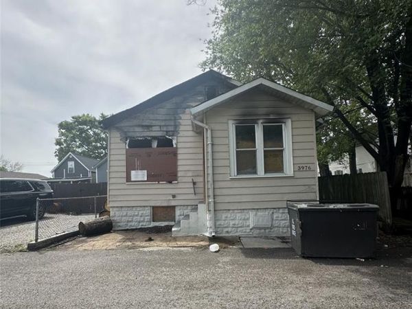 3976 Eichelberger Street , St Louis, MO 63116