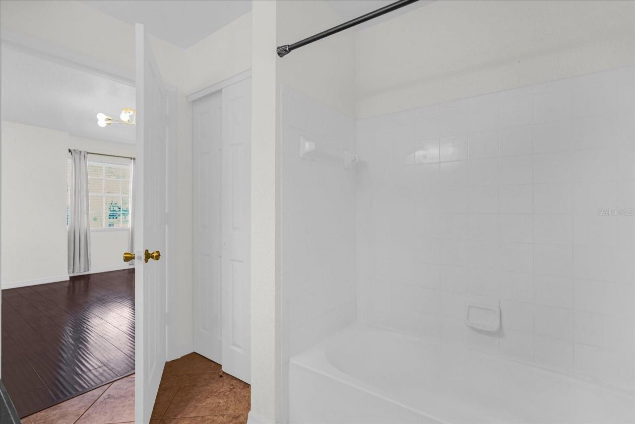 13953 Fairway Island Drive, Unit 618, Orlando, FL 32837 Photo