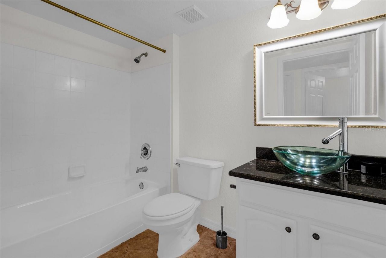 13953 Fairway Island Drive, Unit 618, Orlando, FL 32837 Photo