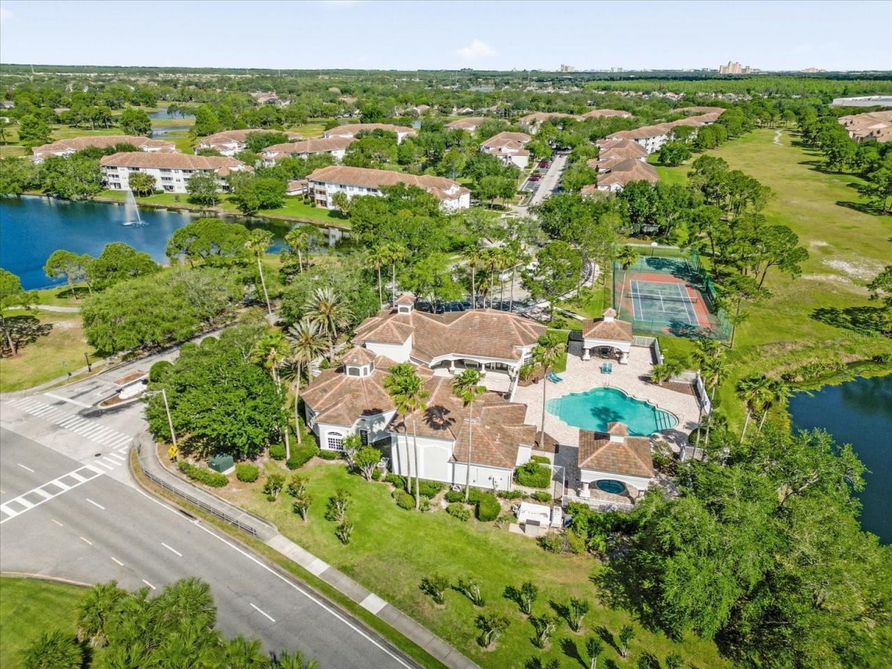 13953 Fairway Island Drive, Unit 618, Orlando, FL 32837 Photo