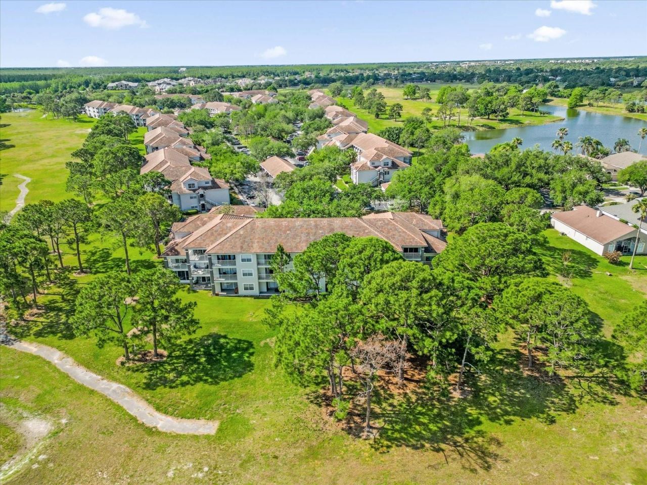 13953 Fairway Island Drive, Unit 618, Orlando, FL 32837 Photo