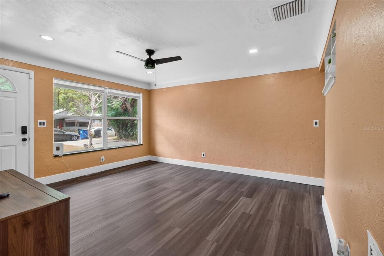 1768 42nd Street S, Saint Petersburg, FL 33711 Photo
