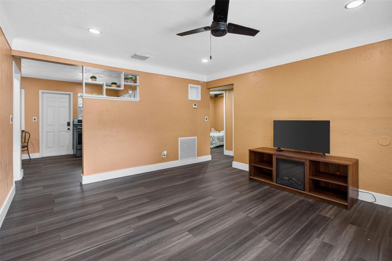 1768 42nd Street S, Saint Petersburg, FL 33711 Photo