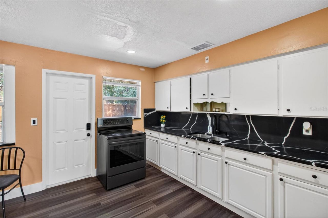 1768 42nd Street S, Saint Petersburg, FL 33711 Photo