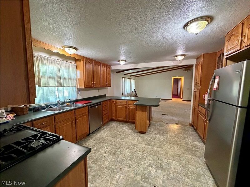 10675 Township Road 92 NW, Somerset, OH 43783 Photo 9