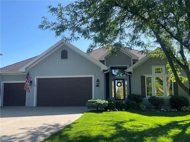 1923 NE 104th Terrace, Kansas City, MO 64155