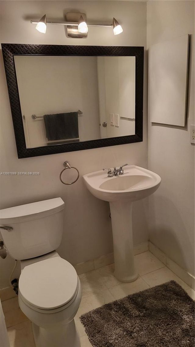 3475 N Country Club Dr, Unit 409, Aventura, FL 33180 Photo