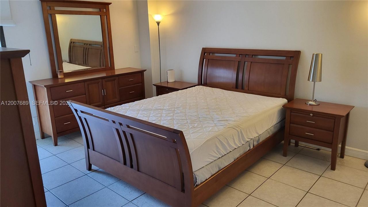 3475 N Country Club Dr, Unit 409, Aventura, FL 33180 Photo
