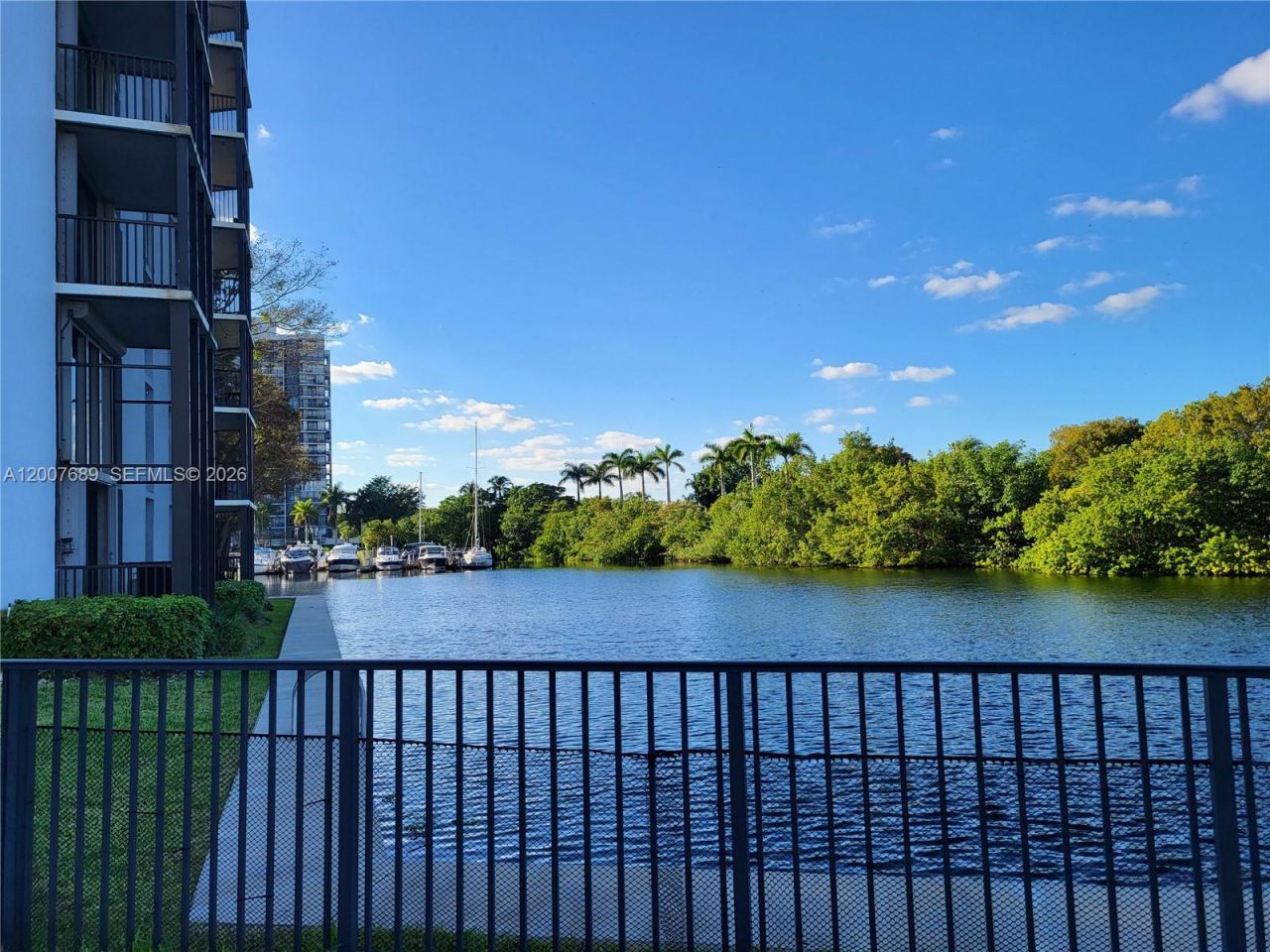 3475 N Country Club Dr, Unit 409, Aventura, FL 33180 Photo