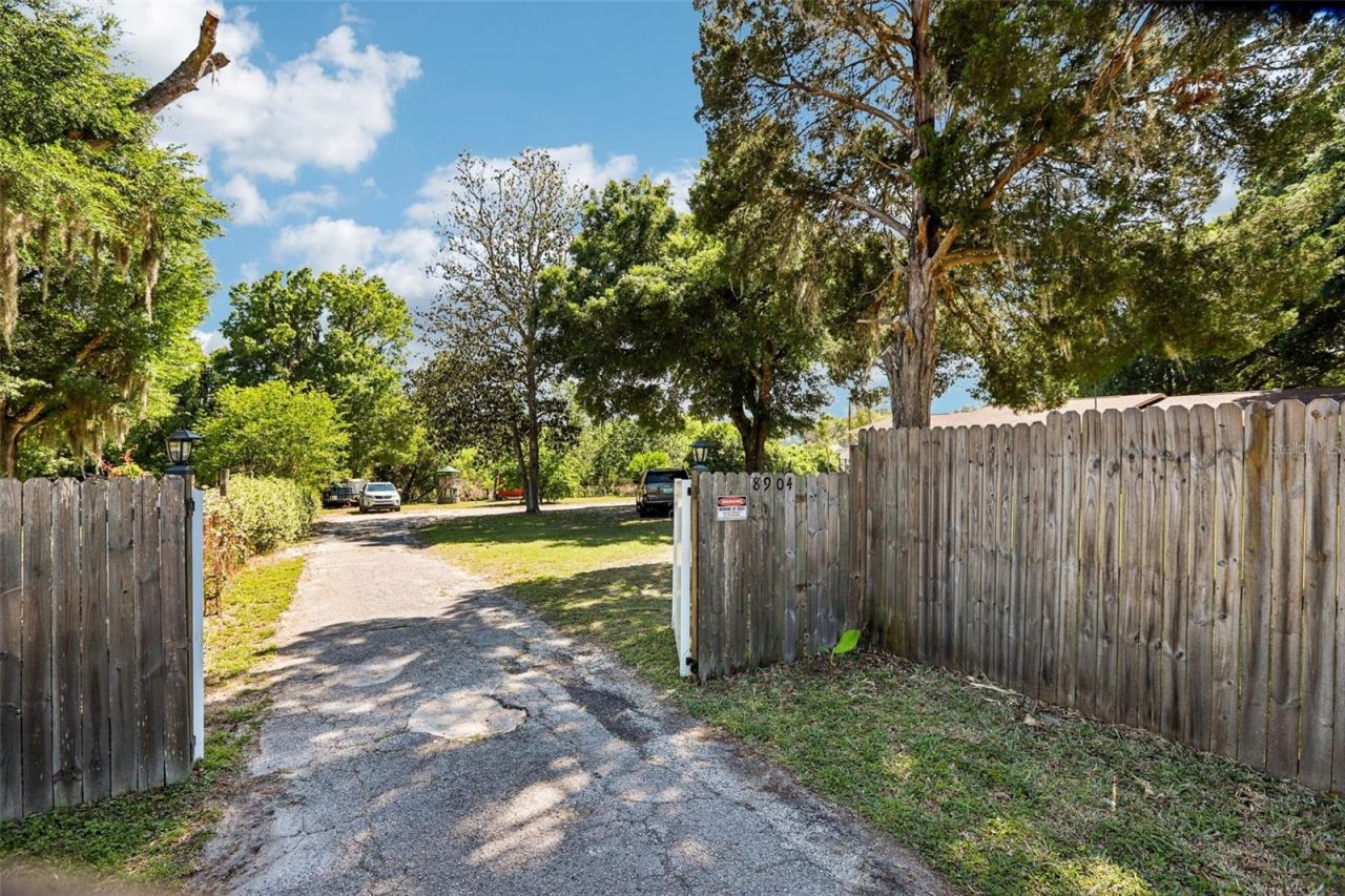 8904 Clayton Lane, Lakeland, FL 33809 Photo