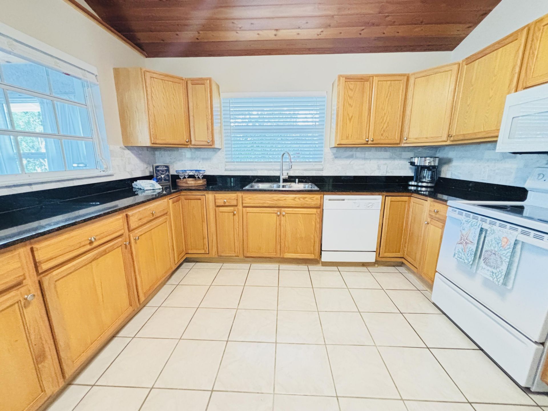 1033 Valencia Road, Key Largo, FL 33037 Photo