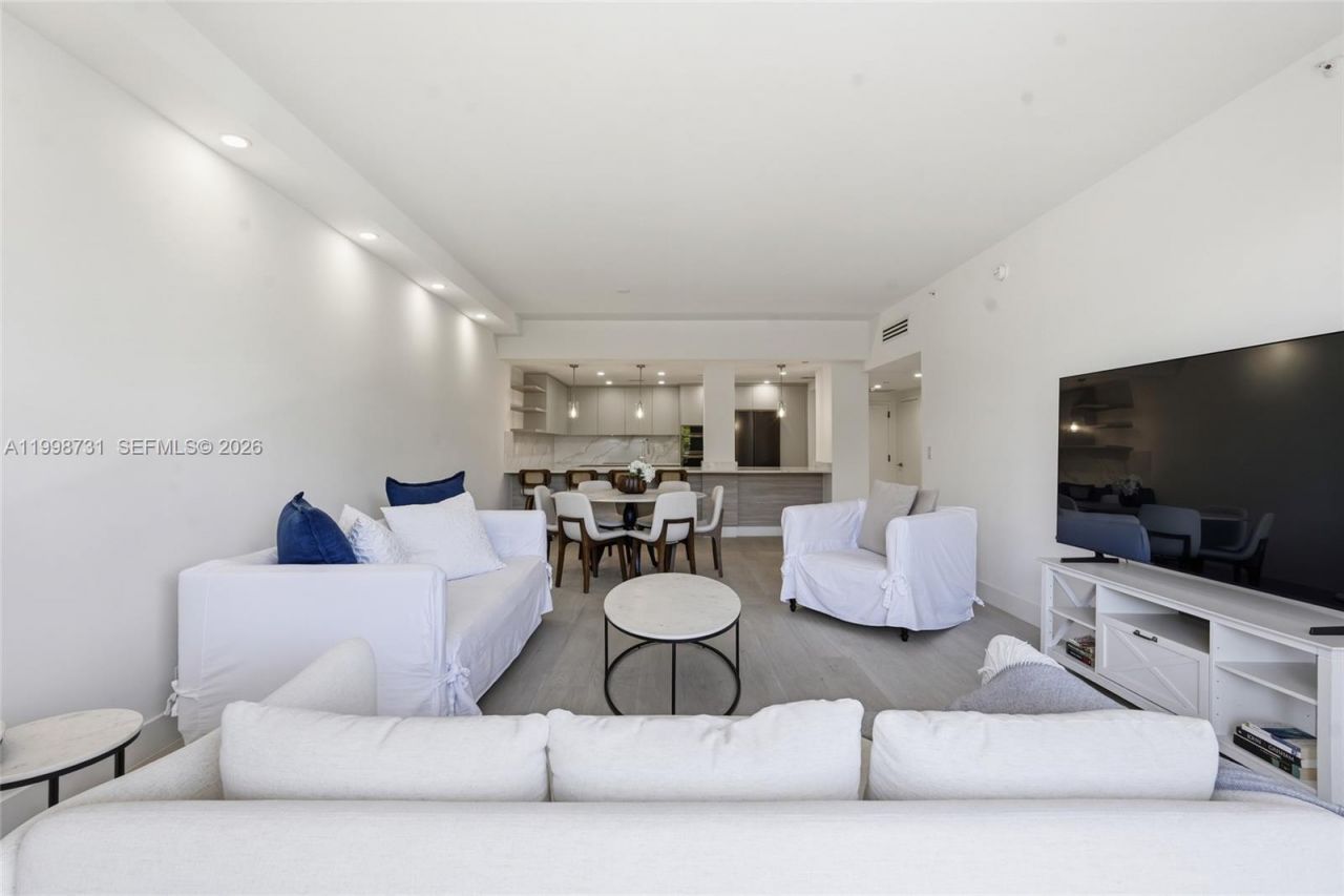 251 Crandon Blvd , Unit 202, Key Biscayne, FL 33149 Photo