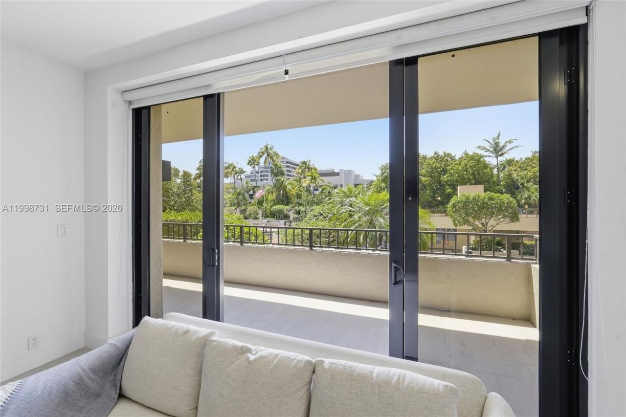 251 Crandon Blvd , Unit 202, Key Biscayne, FL 33149 Photo