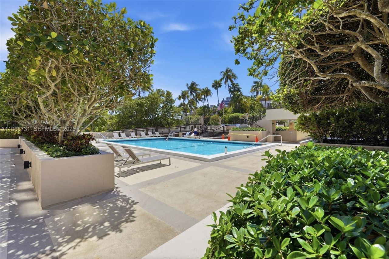 251 Crandon Blvd , Unit 202, Key Biscayne, FL 33149 Photo