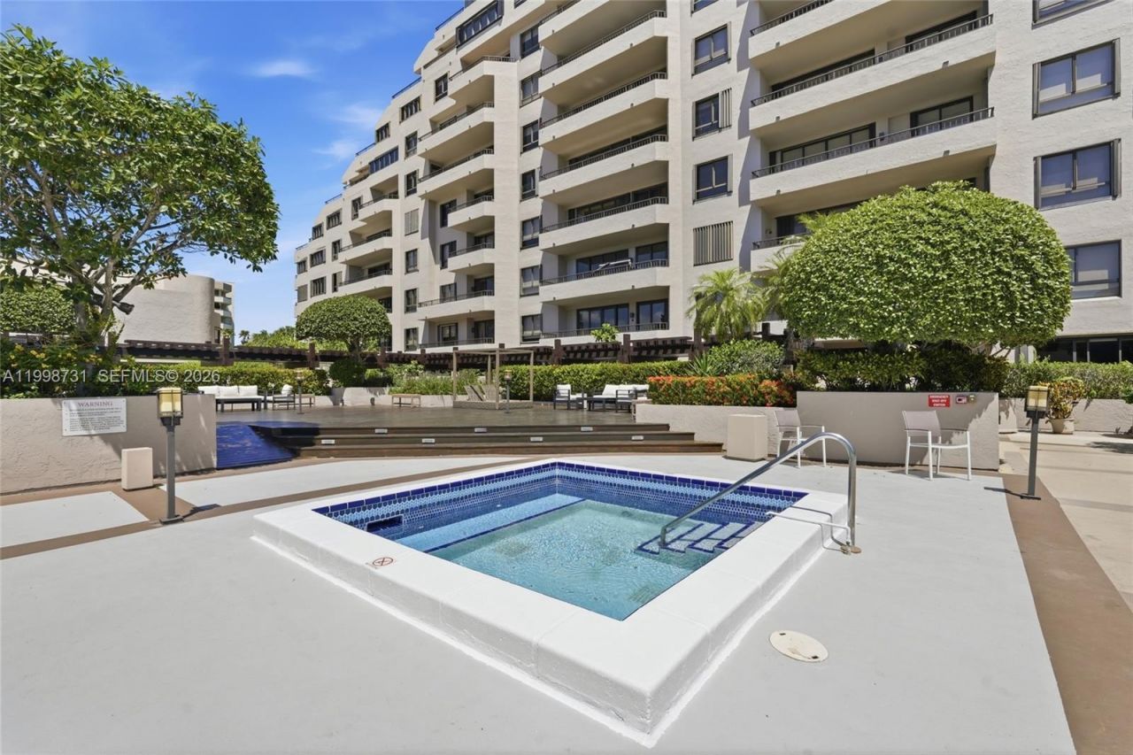 251 Crandon Blvd , Unit 202, Key Biscayne, FL 33149 Photo