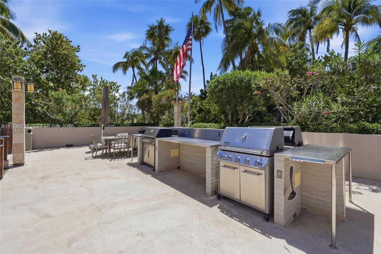 251 Crandon Blvd , Unit 202, Key Biscayne, FL 33149 Photo