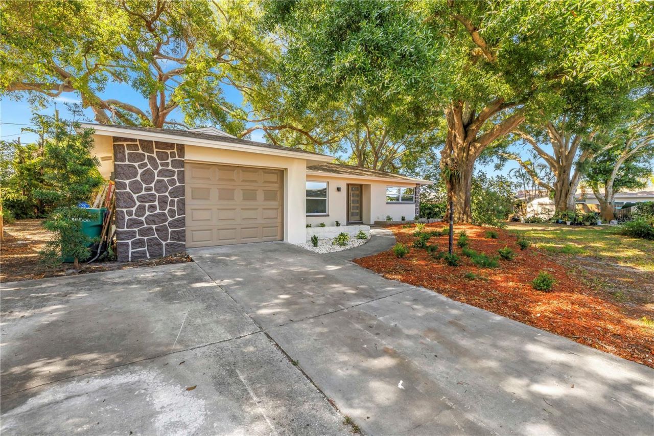 2161 NE Hillwood Court, Clearwater, FL 33763 Photo
