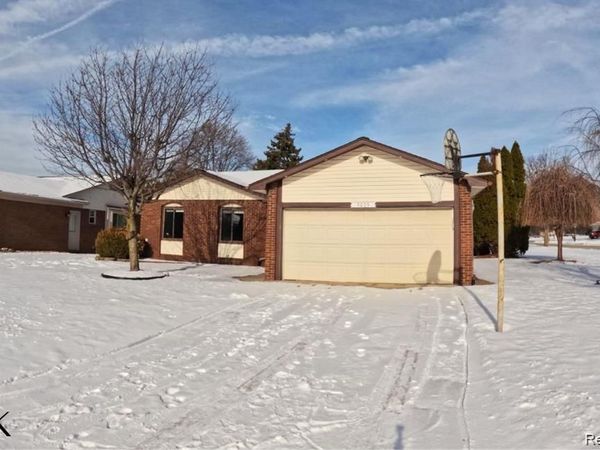 5055 Scarsdale Drive, Sterling Heights, MI 48310