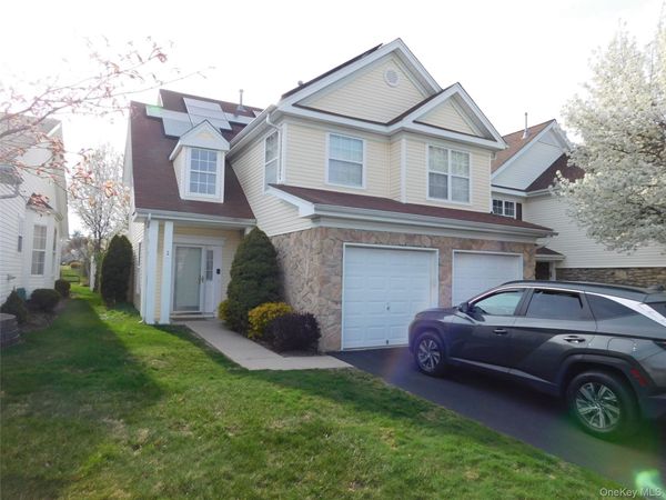 14 Julia Circle , Unit 14, Middle Island, NY 11953