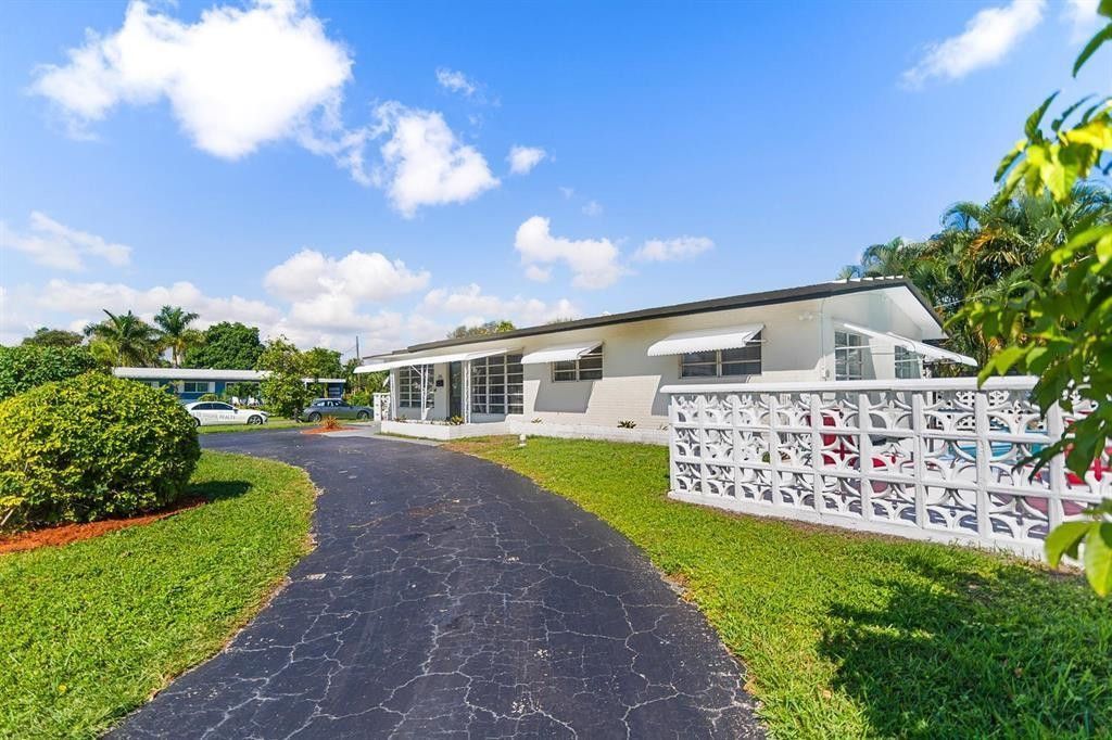 2501 NE 12th Street, Pompano Beach, FL 33062 Photo