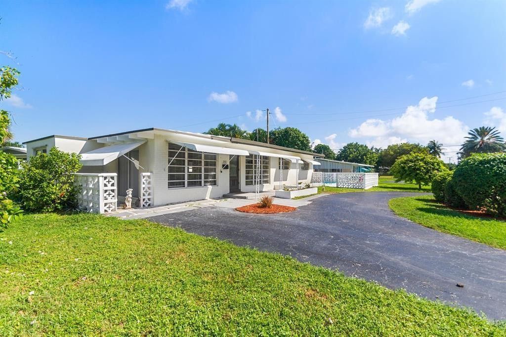 2501 NE 12th Street, Pompano Beach, FL 33062 Photo