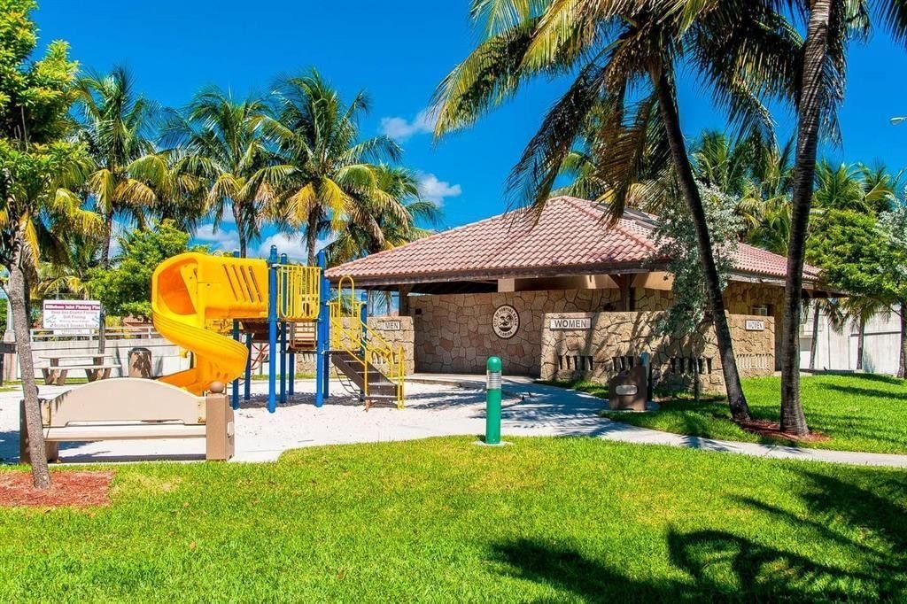 2501 NE 12th Street, Pompano Beach, FL 33062 Photo