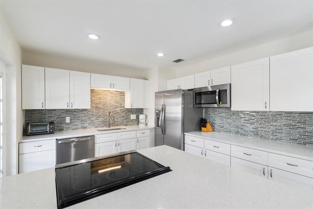 2501 NE 12th Street, Pompano Beach, FL 33062 Photo