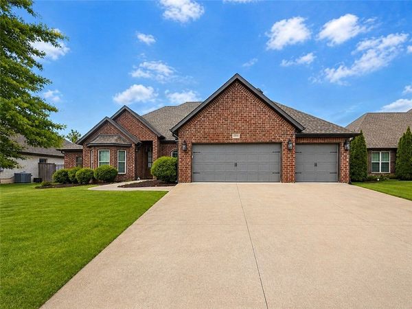 3200 SW Satinwood , Bentonville, AR 72712