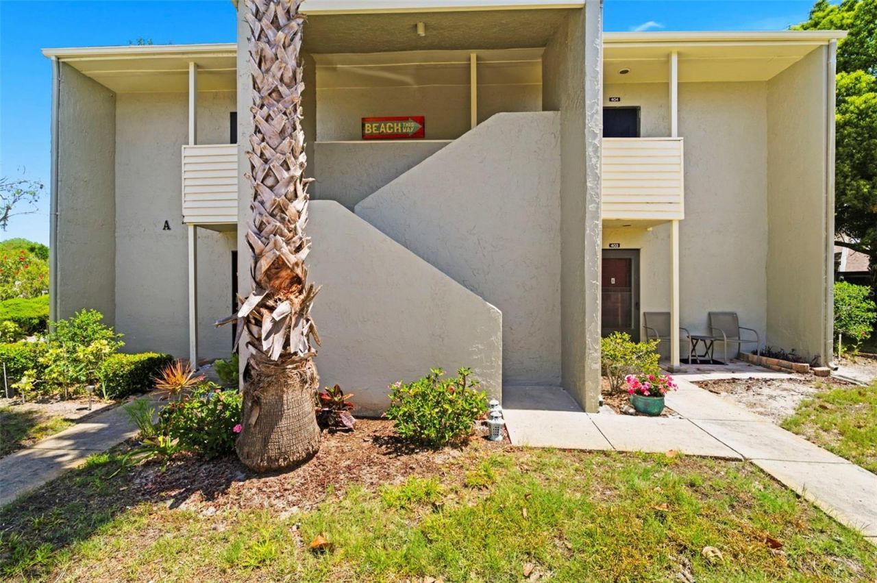 404 Windrush Bay Drive, Tarpon Springs, FL 34689 Main Photo