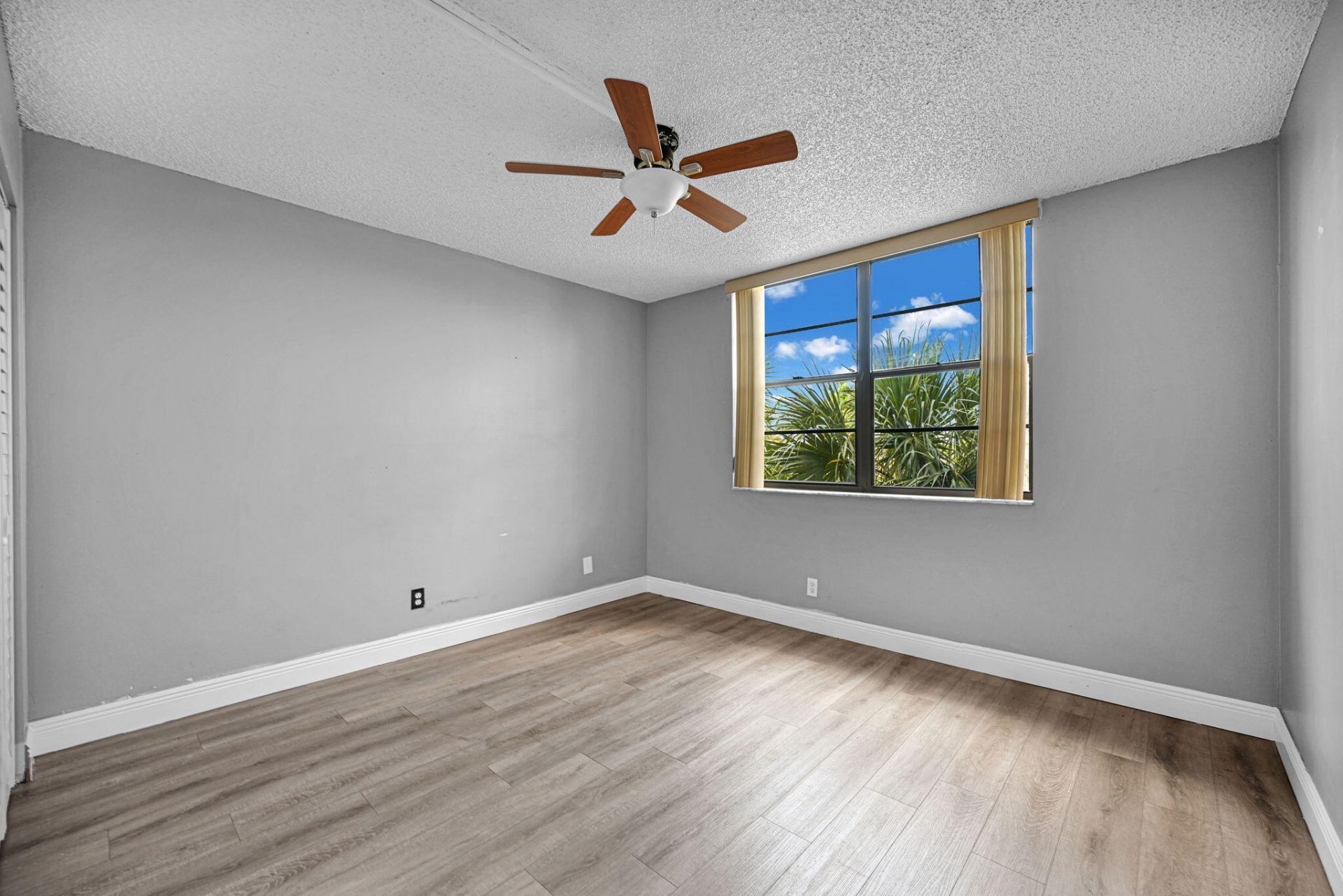 6190 Woodlands Boulevard, Unit 312, Tamarac, FL 33319 Photo