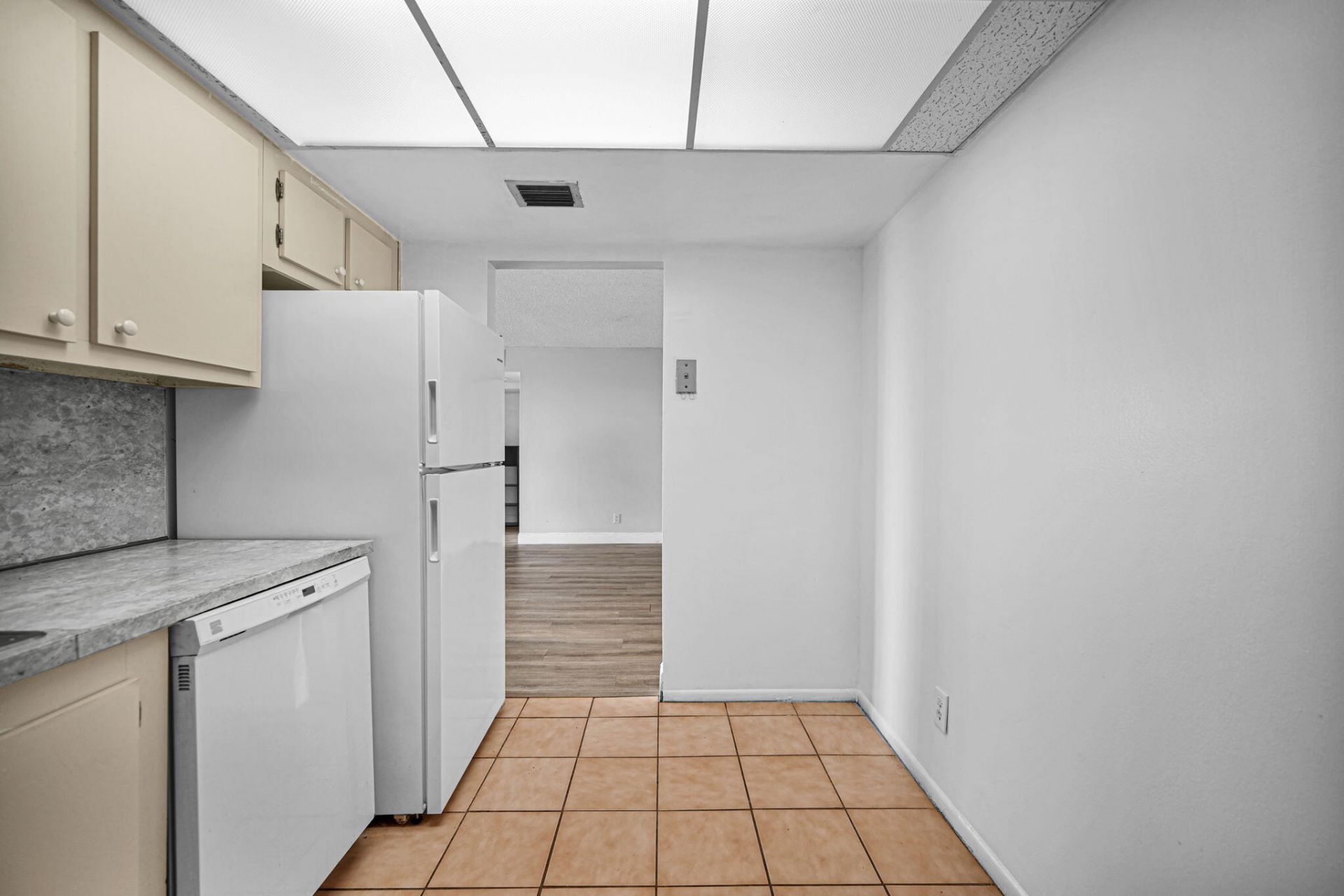 6190 Woodlands Boulevard, Unit 312, Tamarac, FL 33319 Photo