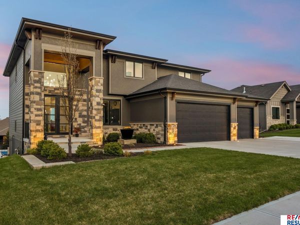 2027 S 211 Street, Elkhorn, NE 68022