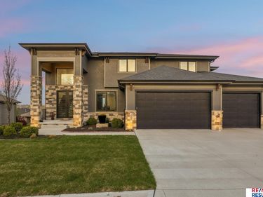 2027 S 211 Street, Elkhorn, NE 68022