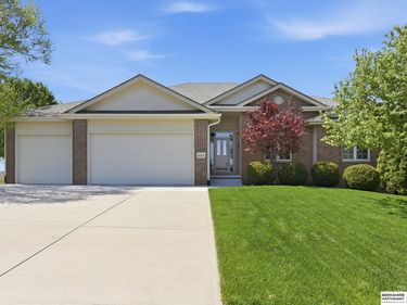 6134 N 165th Street , Omaha, NE 68116
