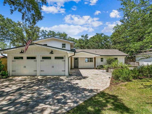 4536 Hickory Shores Blvd, Gulf Breeze, FL 32563