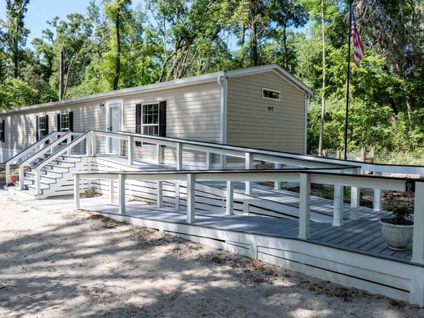 417 SW BUMBLE, Fort White, FL 32038