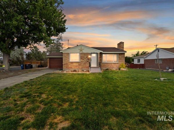 705 Grant Ave, Twin Falls, ID 83301
