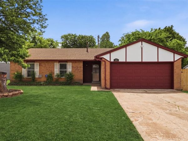 1604 NE 4th Street, Moore, OK 73160