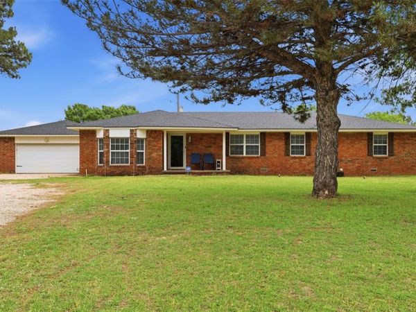 1301 Old Santa Fe Lake Road, Tecumseh, OK 74873