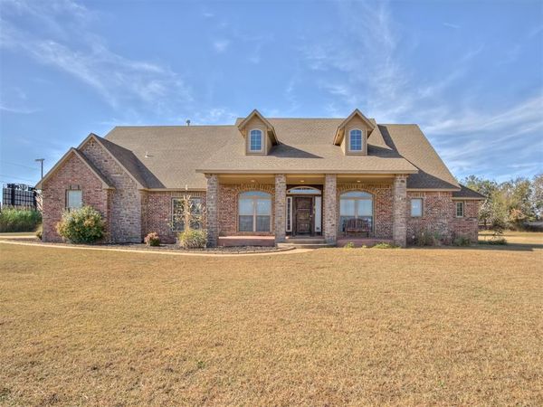 327 N Ash Street, Crescent, OK 73028
