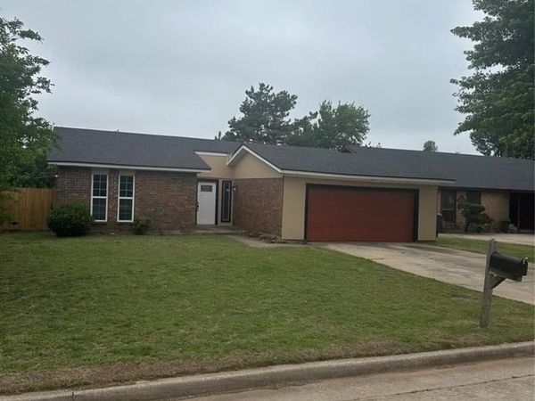 1318 Alviola Avenue, Midwest City, OK 73110